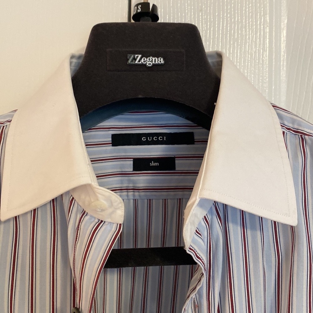 Authentique Gucci slim fit dress shirt size 15.5 (medium)